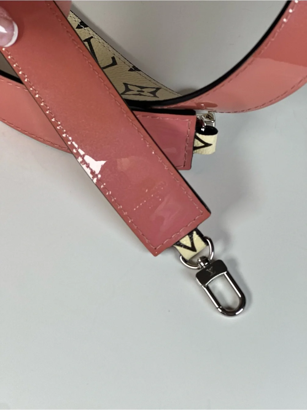 Authentic Louis Vuitton Blush Pink Vernis Alma BB Crossbody